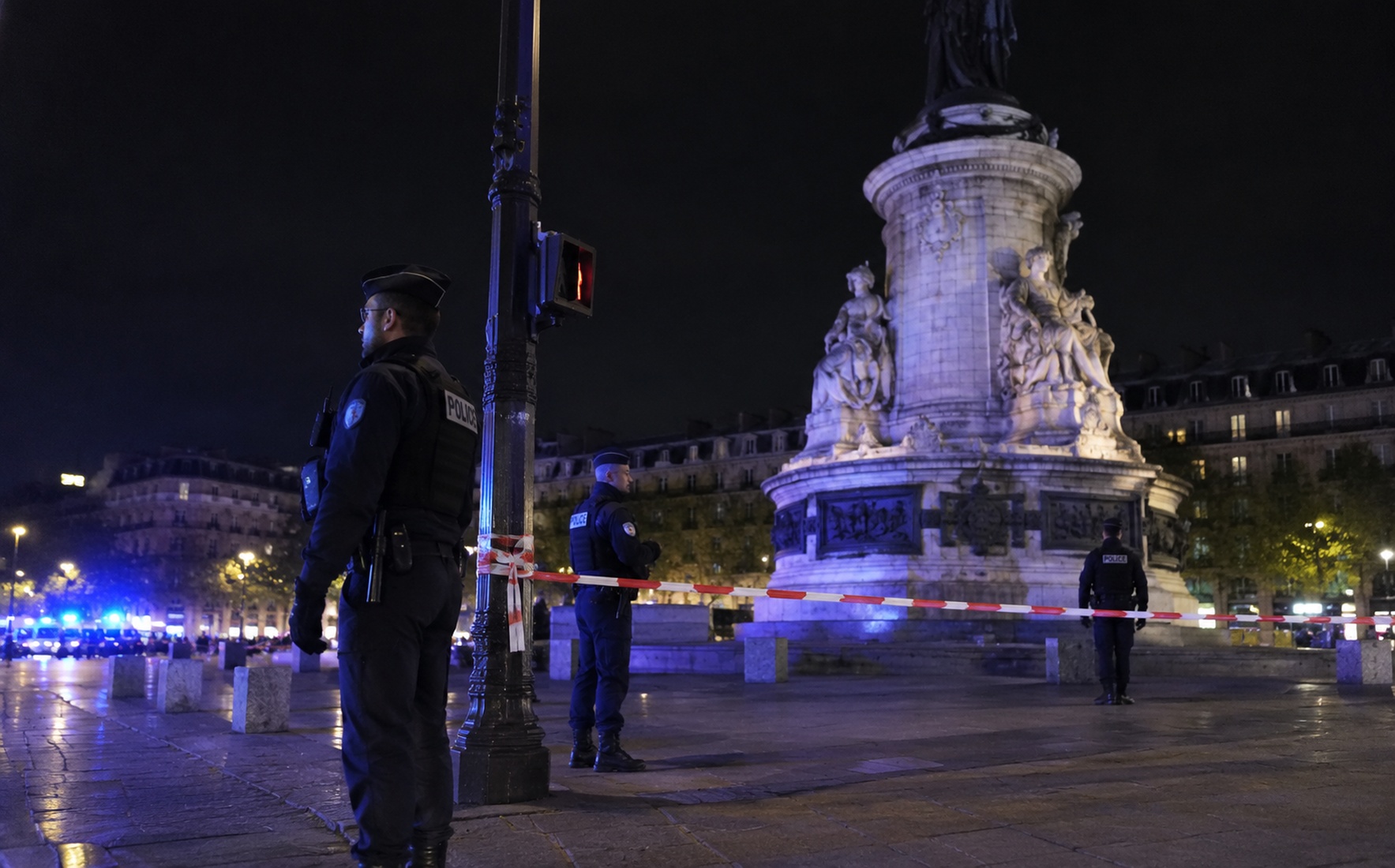 Francia24: Emmanuel Macron vuole vietare le manifestazioni, può farlo ? – Spread francese a 174 punti, possibile declassamento – Barbara Marchand parla di StereoRai –  Meteo e tutte le altre notizie